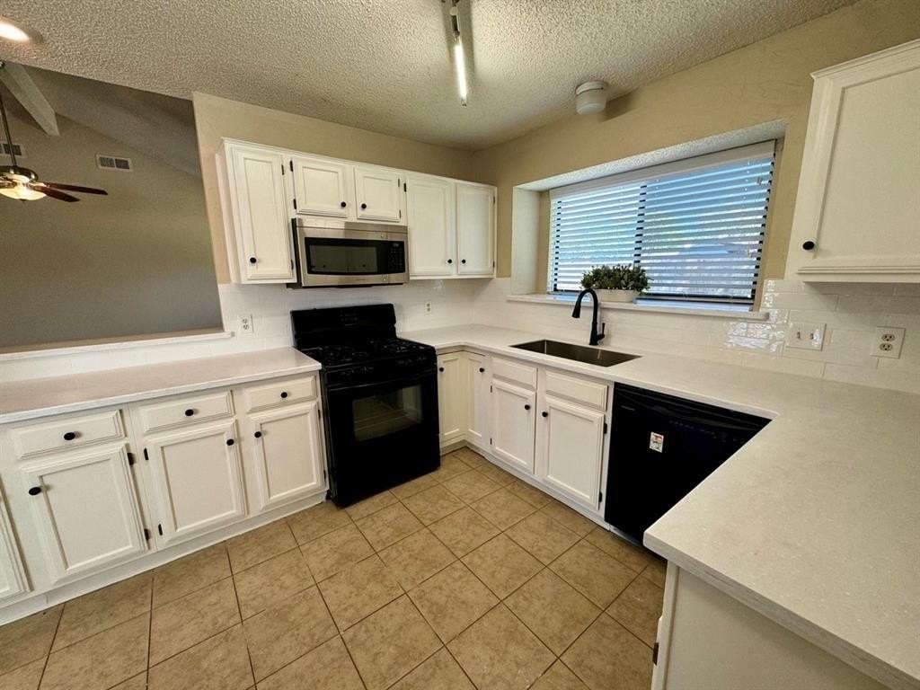 5028 Coker Dr - Photo 6 of 13