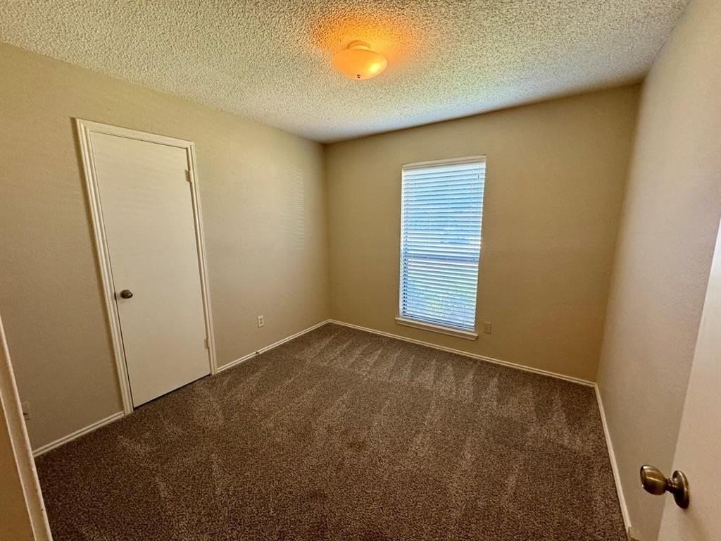 5028 Coker Dr - Photo 7 of 13