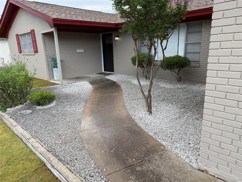 4017 Welch Ave - Photo 3 of 40