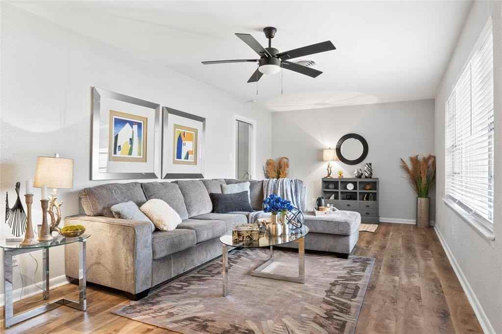 4017 Welch Ave - Photo 6 of 40