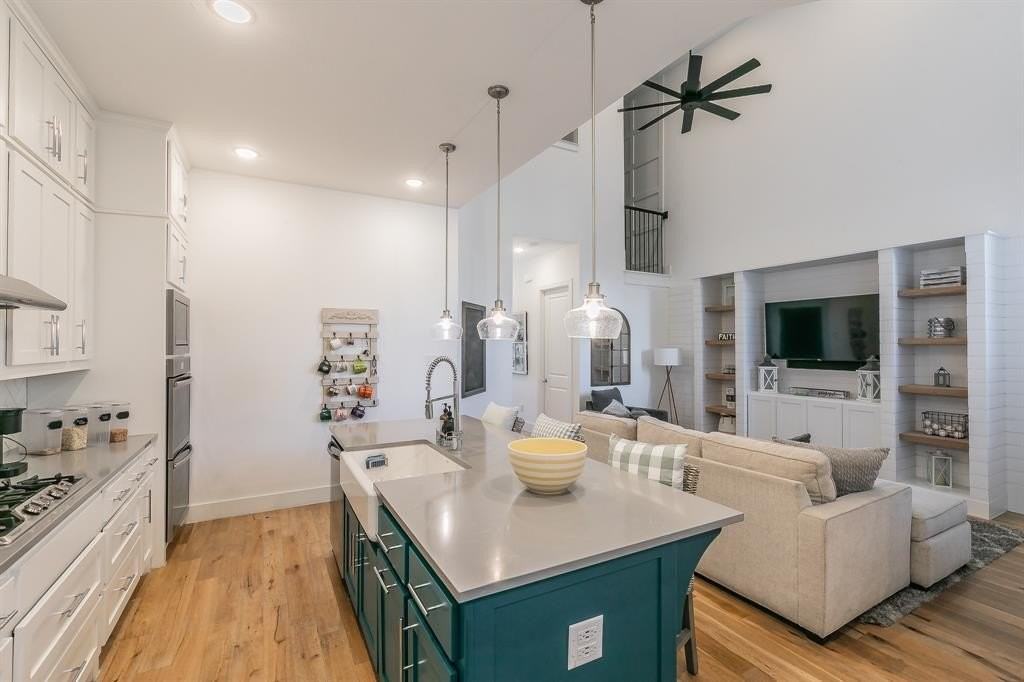 2425 Longspur Dr - Photo 4 of 24