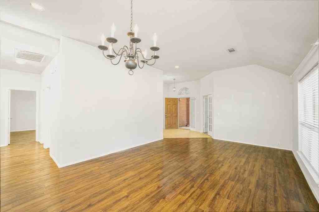 8300 Rayburn Ln - Photo 5 of 19
