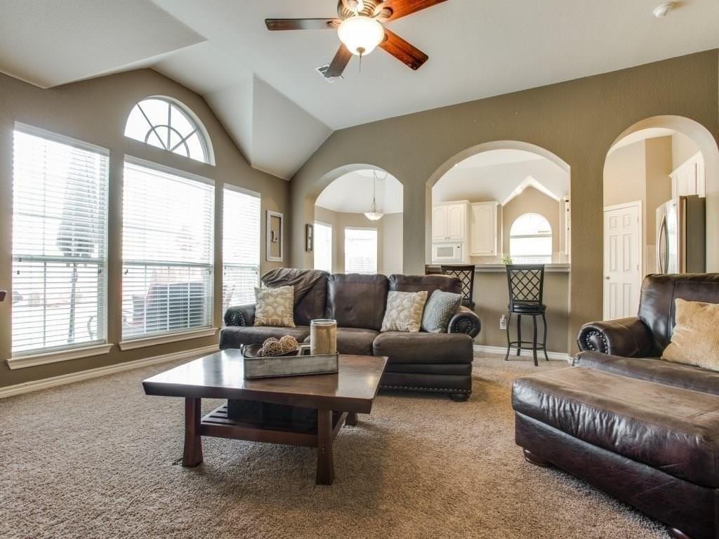 12316 Sailmaker Ln - Photo 5 of 8