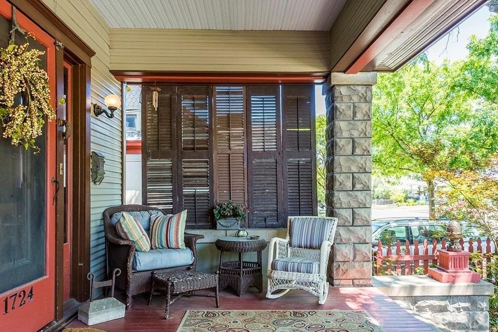 1724 5th Ave - Photo 3 of 31