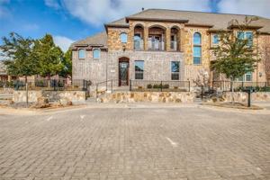 featured image of 1231 Fowler St