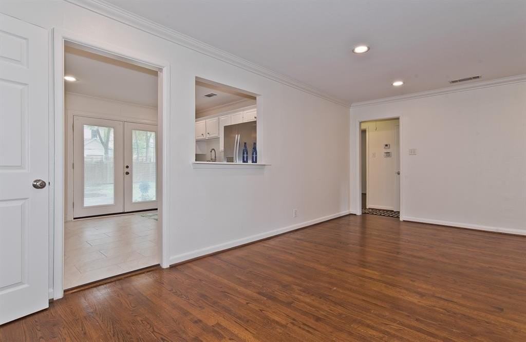4037 Park Ln - Photo 6 of 32