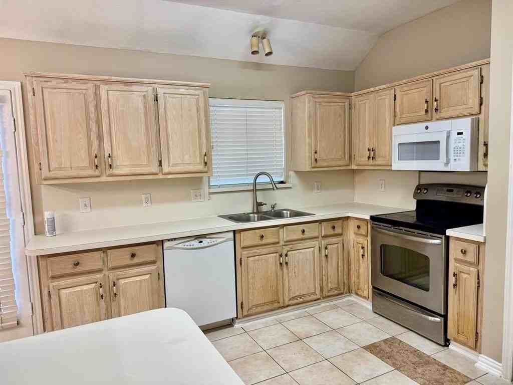 2151 Arbor Creek Dr - Photo 5 of 22