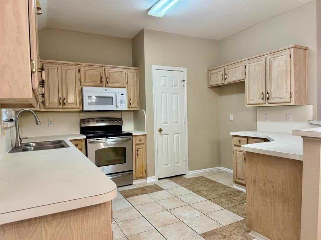2151 Arbor Creek Dr - Photo 6 of 22