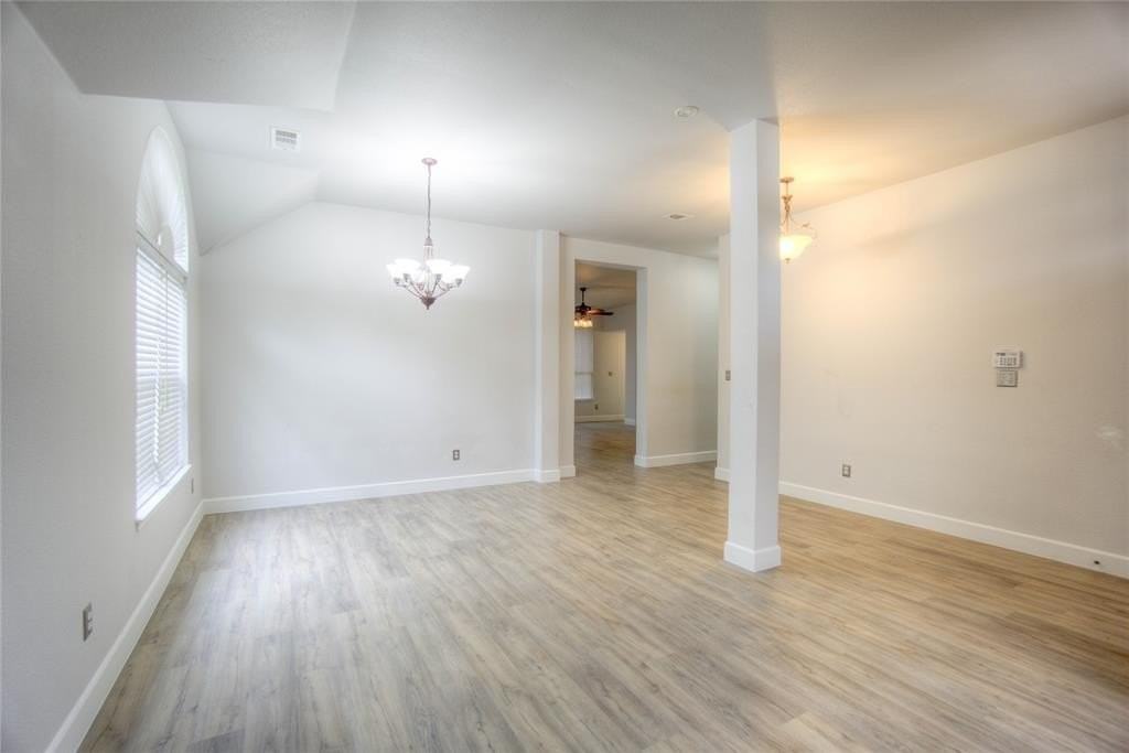 4909 Clove Ct - Photo 4 of 24
