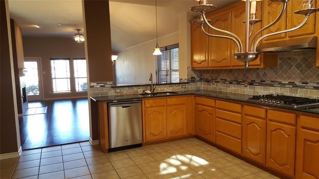 15774 Appaloosa Dr - Photo 4 of 17