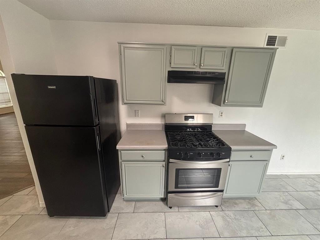 2100 Larkspur St - Photo 6 of 18