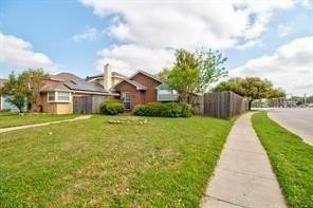 201 Teakwood Ln - Photo 1 of 1