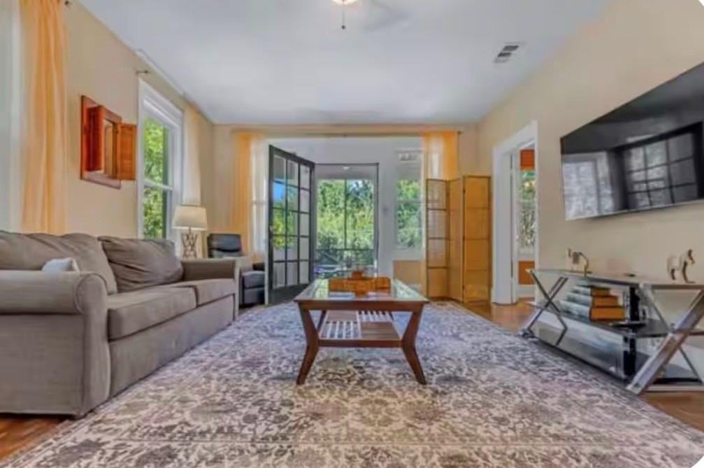 4301 Vandelia St - Photo 4 of 28
