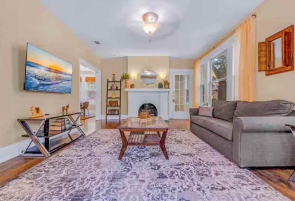 4301 Vandelia St - Photo 6 of 28