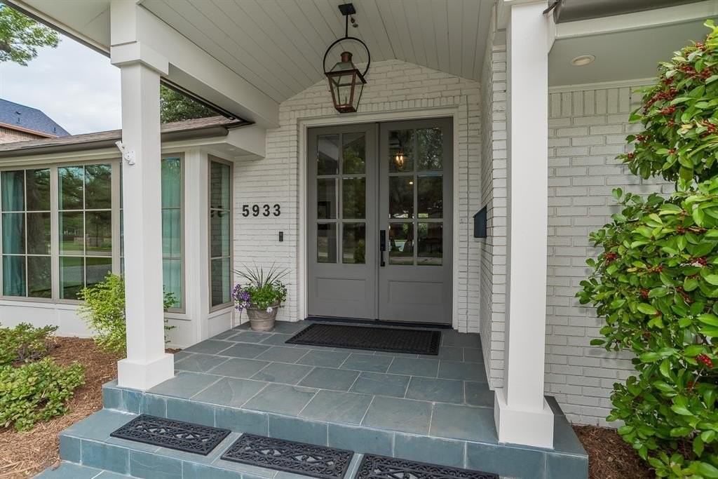 5933 Williamstown Rd - Photo 5 of 39