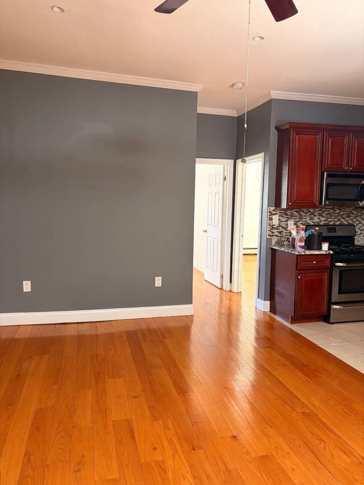424 Van Siclen Ave - Photo 6 of 24