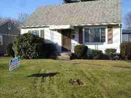 featured image of 2911 Fletcher Ave Ne
