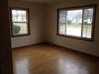 2911 Fletcher Ave Ne - Photo 3 of 8
