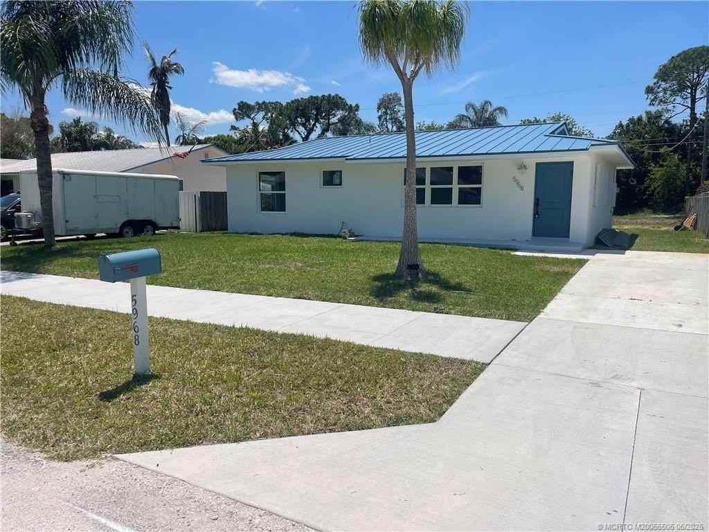 5968 Se Avalon Dr - Photo 2 of 26