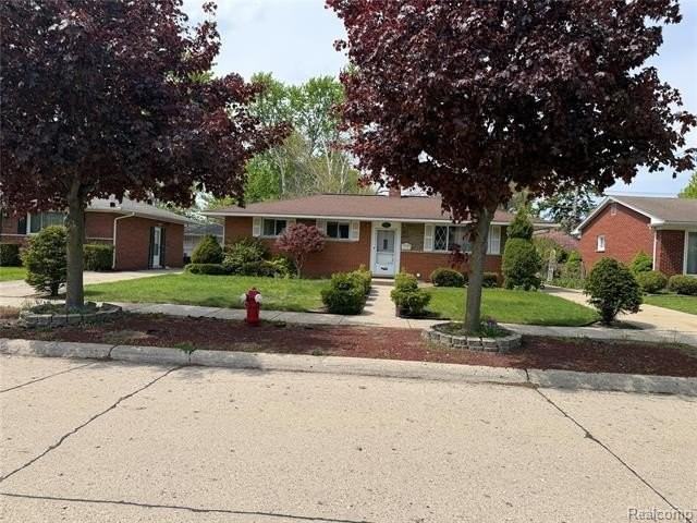9001 Shannon Dr - Photo 2 of 30