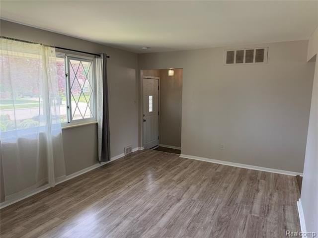 9001 Shannon Dr - Photo 6 of 30