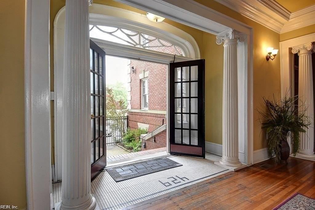 429 York St #3D - Photo 3 of 23
