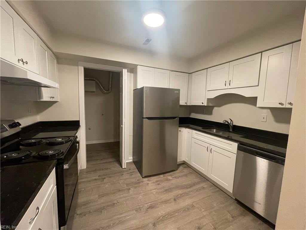 4613 Hardy Ct #B - Photo 7 of 25