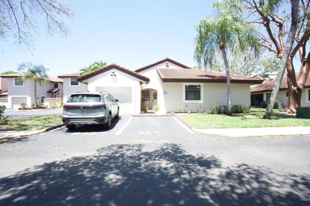 8989 W Sunrise Blvd - Photo 2 of 22