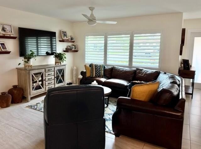 5821 Sw 13th St - Photo 4 of 11