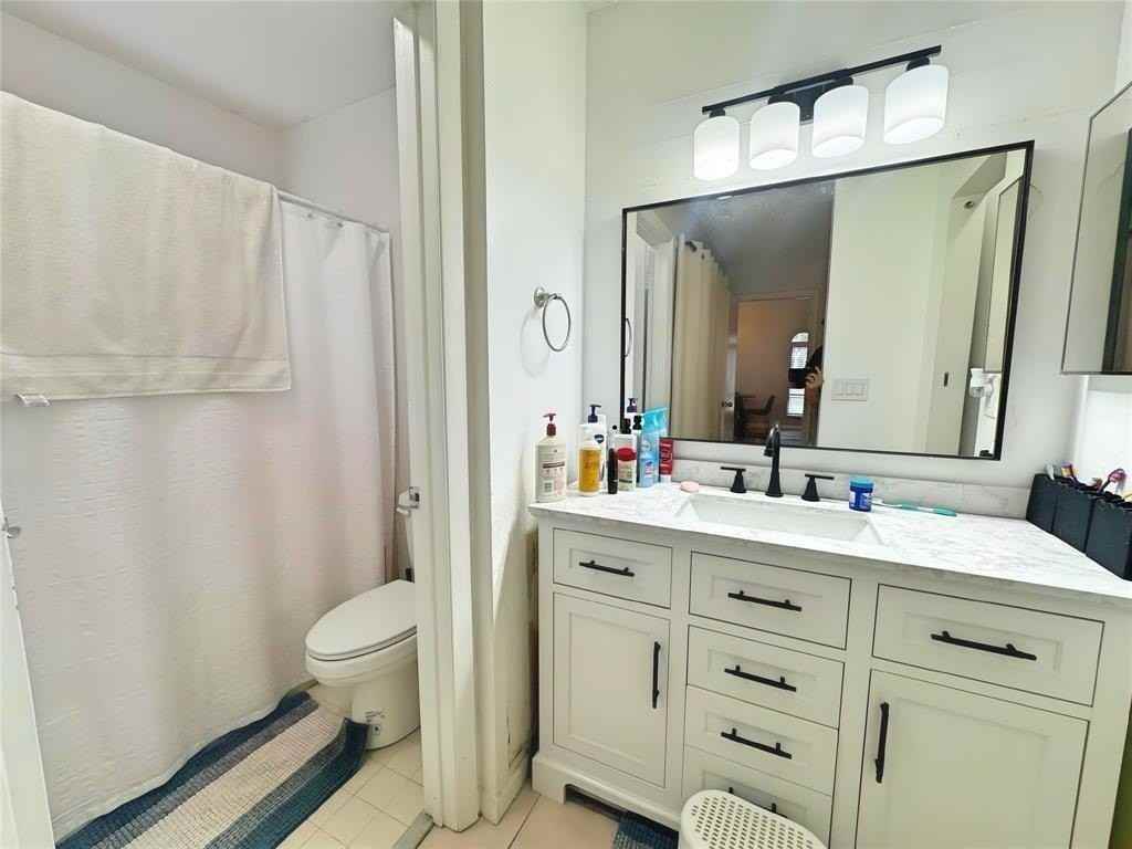8007 Nw 71st Ct - Photo 7 of 8