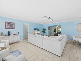 featured image of 3240 Spanish River Dr