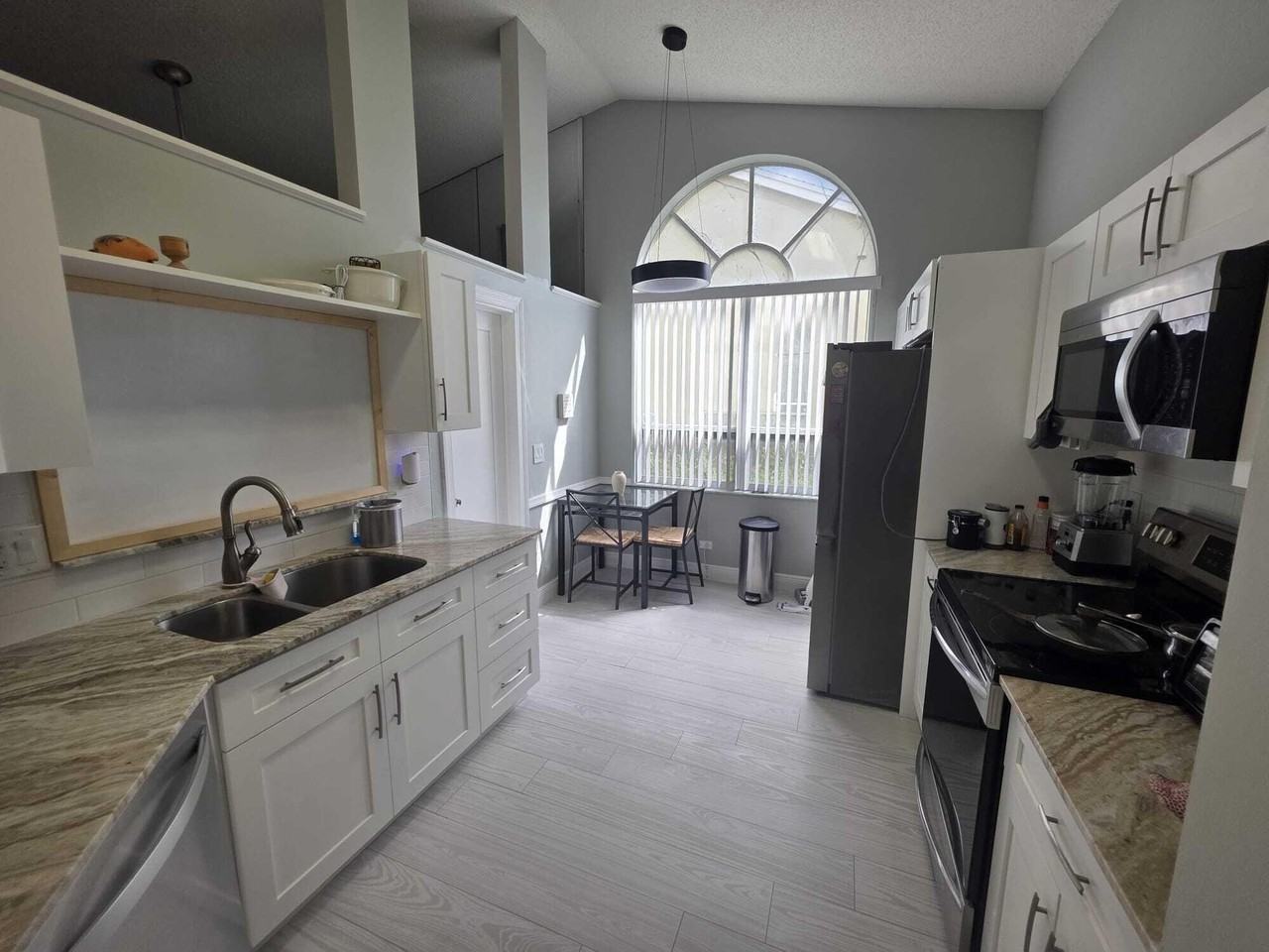 6201 Pond Tree Ct - Photo 2 of 9