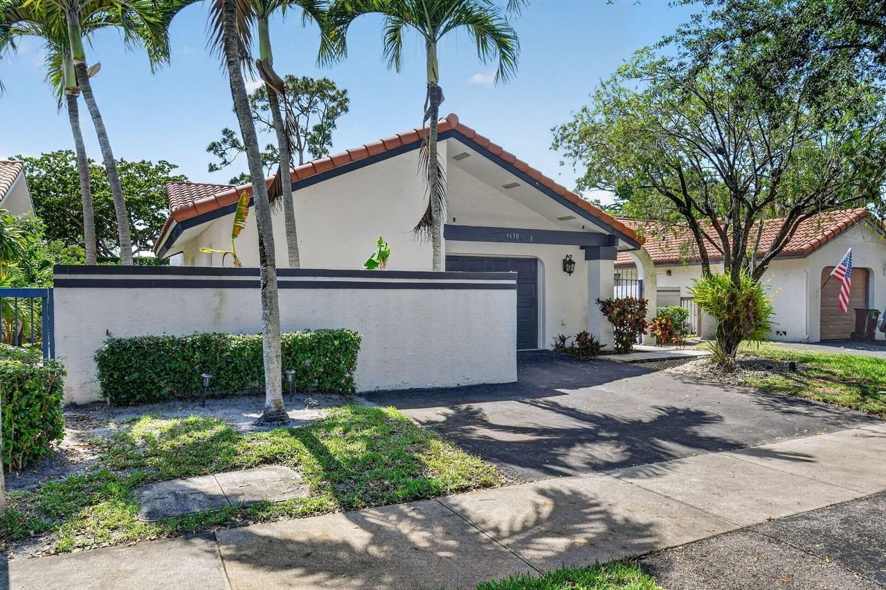 1630 Nw 22nd Ave - Photo 3 of 50