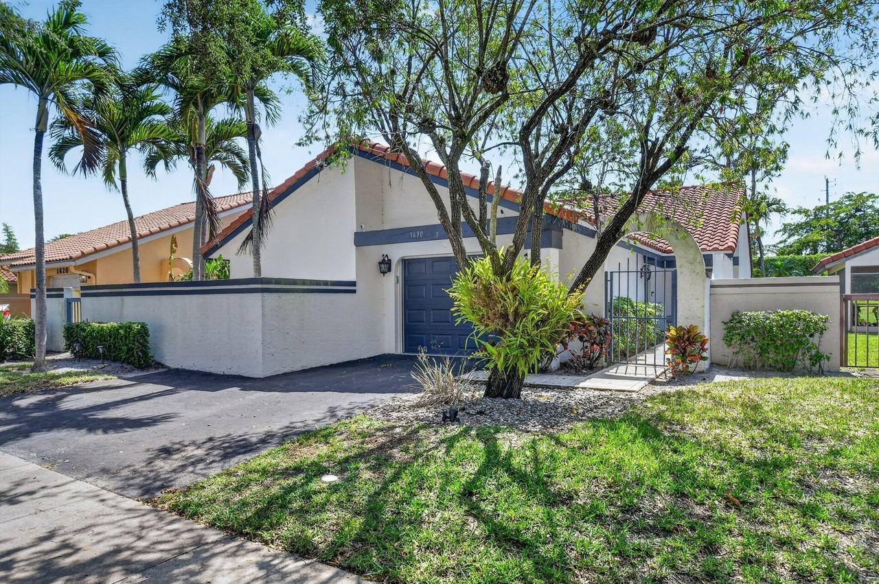 1630 Nw 22nd Ave - Photo 4 of 50