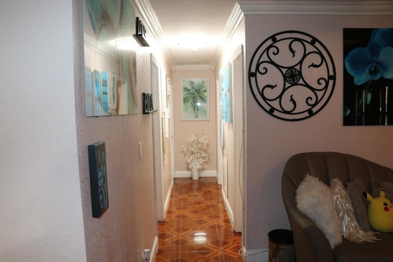 1731 Ne 1st Ave - Photo 6 of 9
