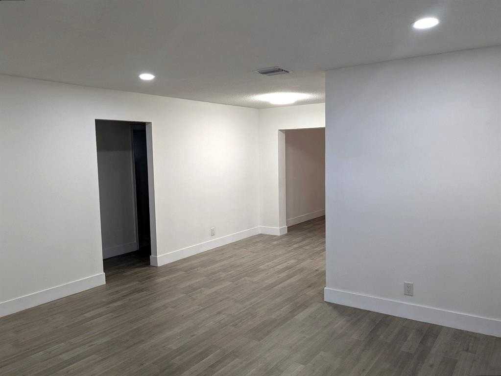 4906 Nw 53rd Ct - Photo 6 of 26