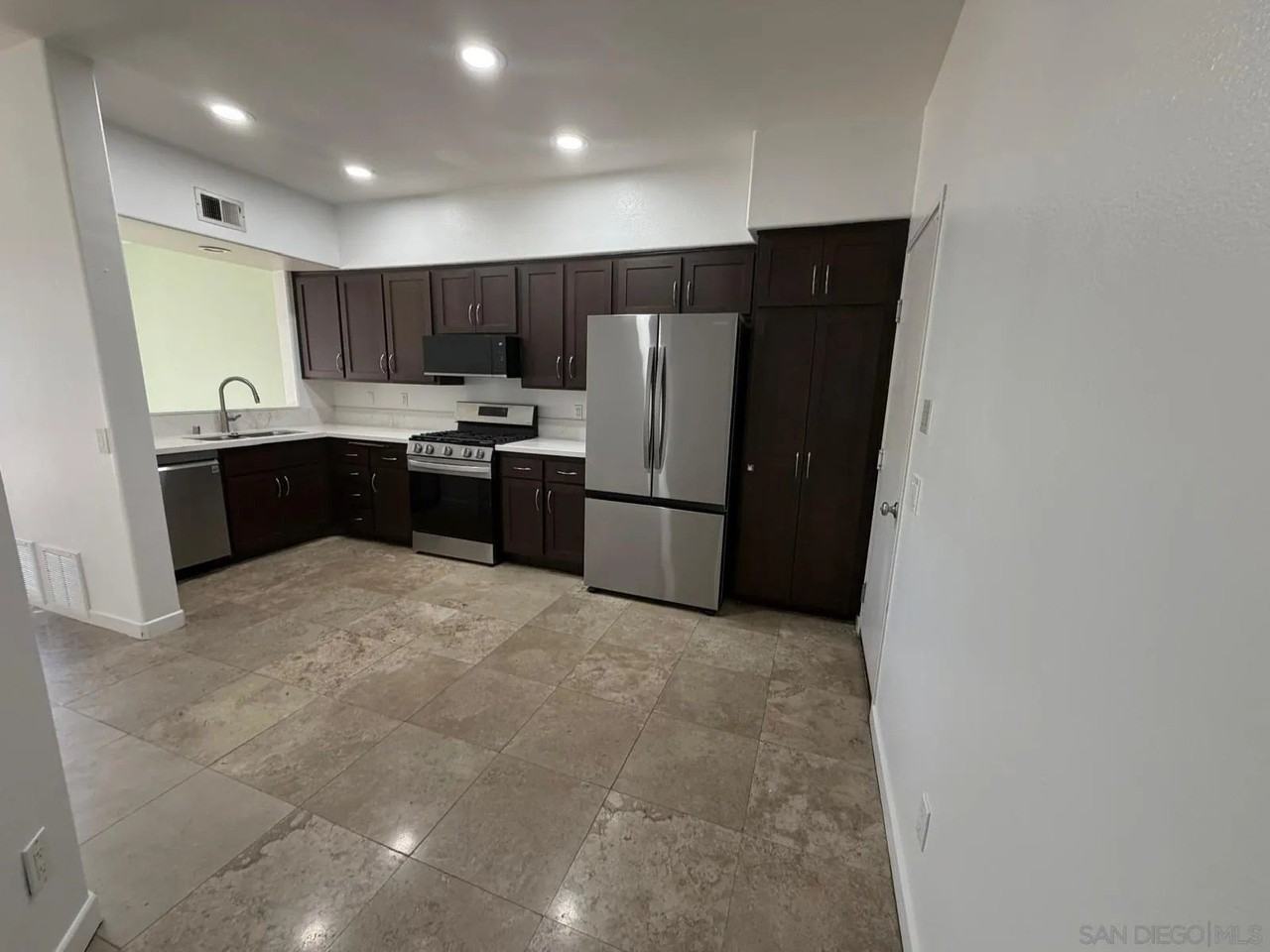 10931 Creekbridge Pl - Photo 2 of 44