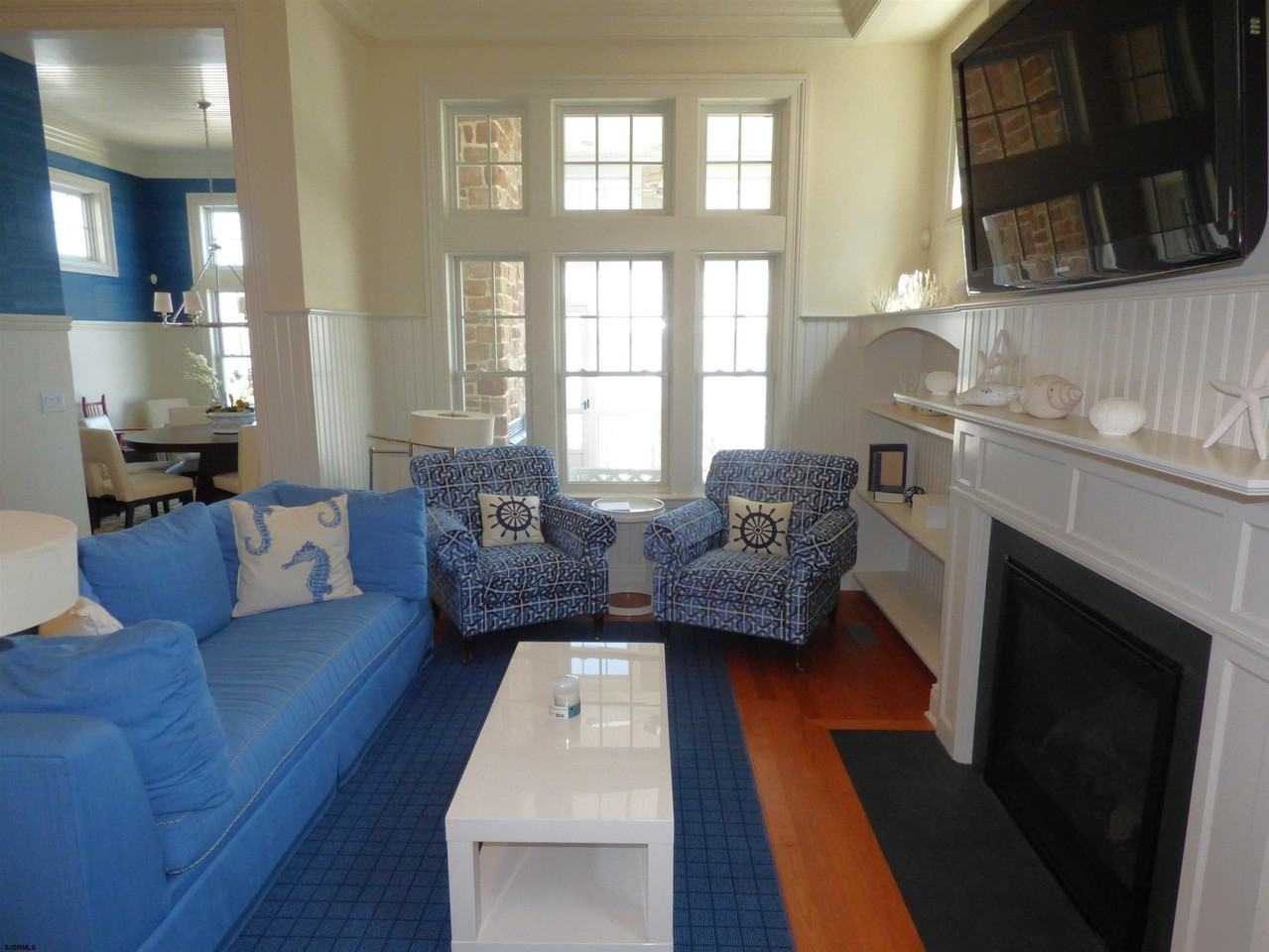 1340 Pleasure Ave - Photo 6 of 48