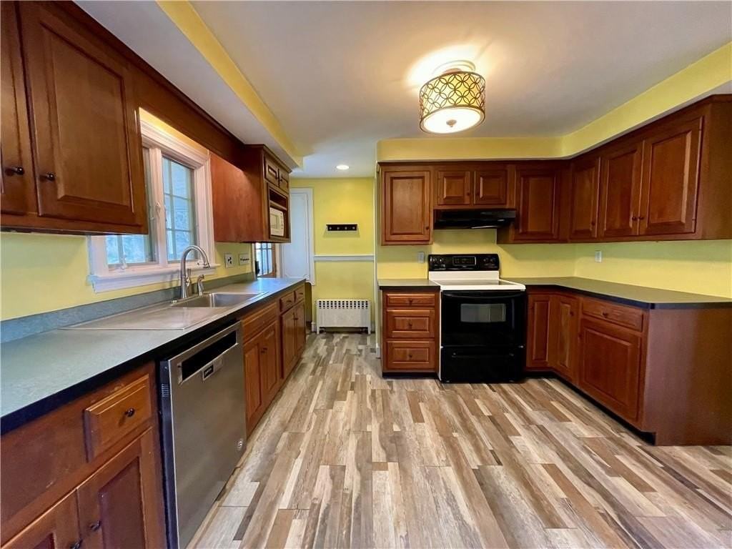 54 Durfee Rd - Photo 7 of 25