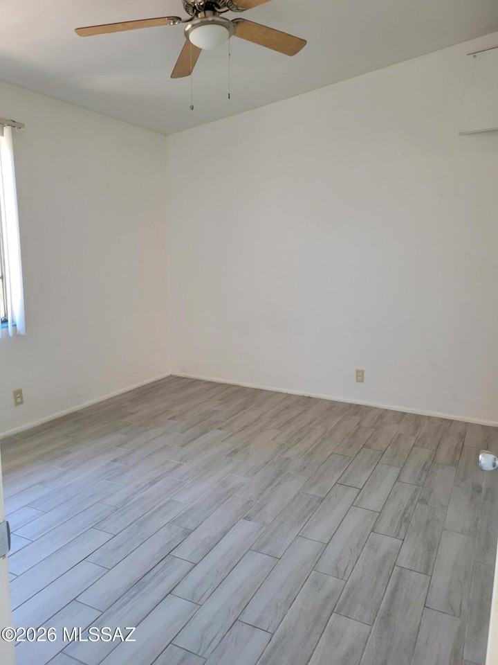 1733 E Hedrick Dr #C - Photo 4 of 14