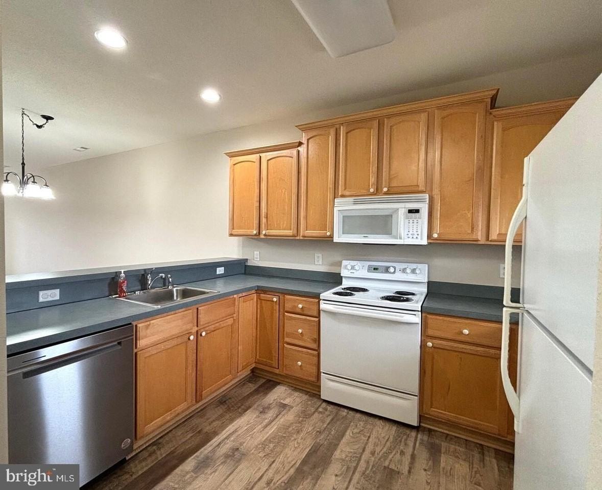 33156 N Village Loop #4304 - Photo 2 of 10
