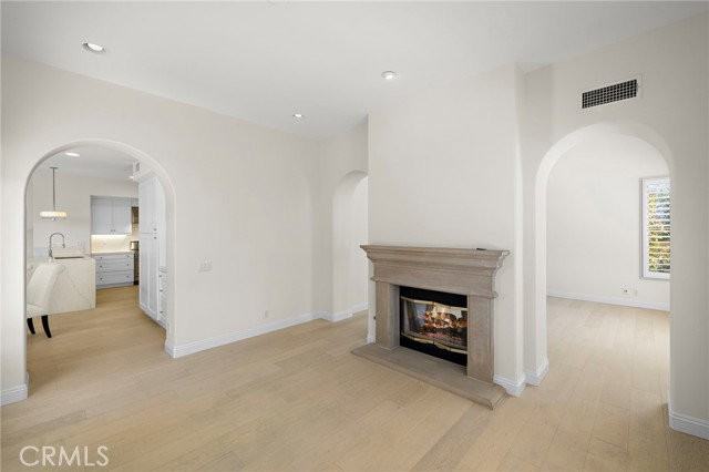150 Sidney Bay Dr - Photo 5 of 8