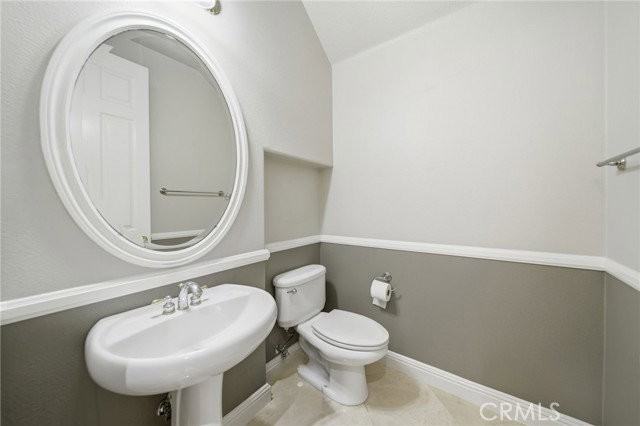 17100 Santa Cruz Ct - Photo 3 of 8