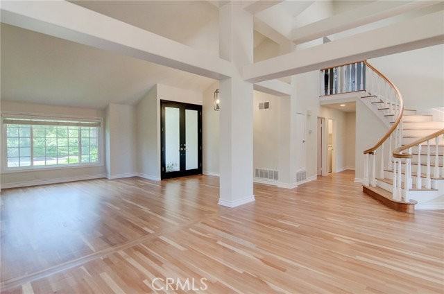 24261 Cascades Dr - Photo 5 of 8