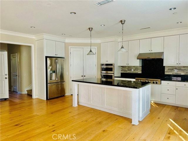 102 Chestnut Grv - Photo 5 of 8