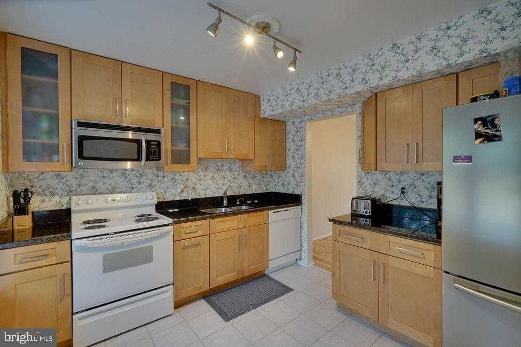 5005 Red Haven Dr - Photo 4 of 9