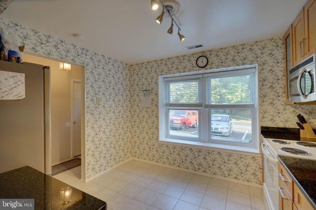 5005 Red Haven Dr - Photo 5 of 9