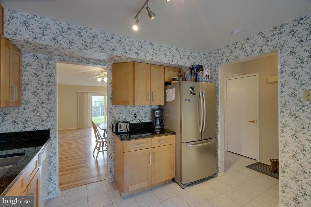 5005 Red Haven Dr - Photo 7 of 9