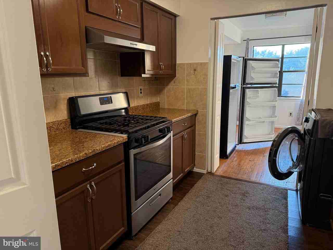 1823 Old Stone Mill Dr - Photo 4 of 14