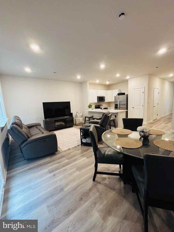 1178 Martin Rd - Photo 5 of 29